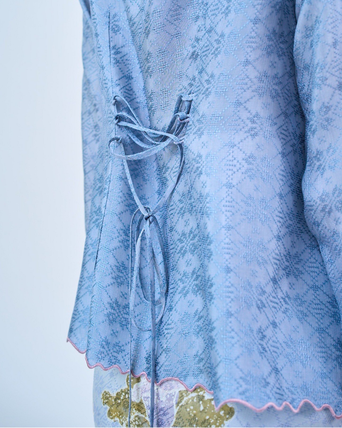 Airis Kutu Baru in Blue