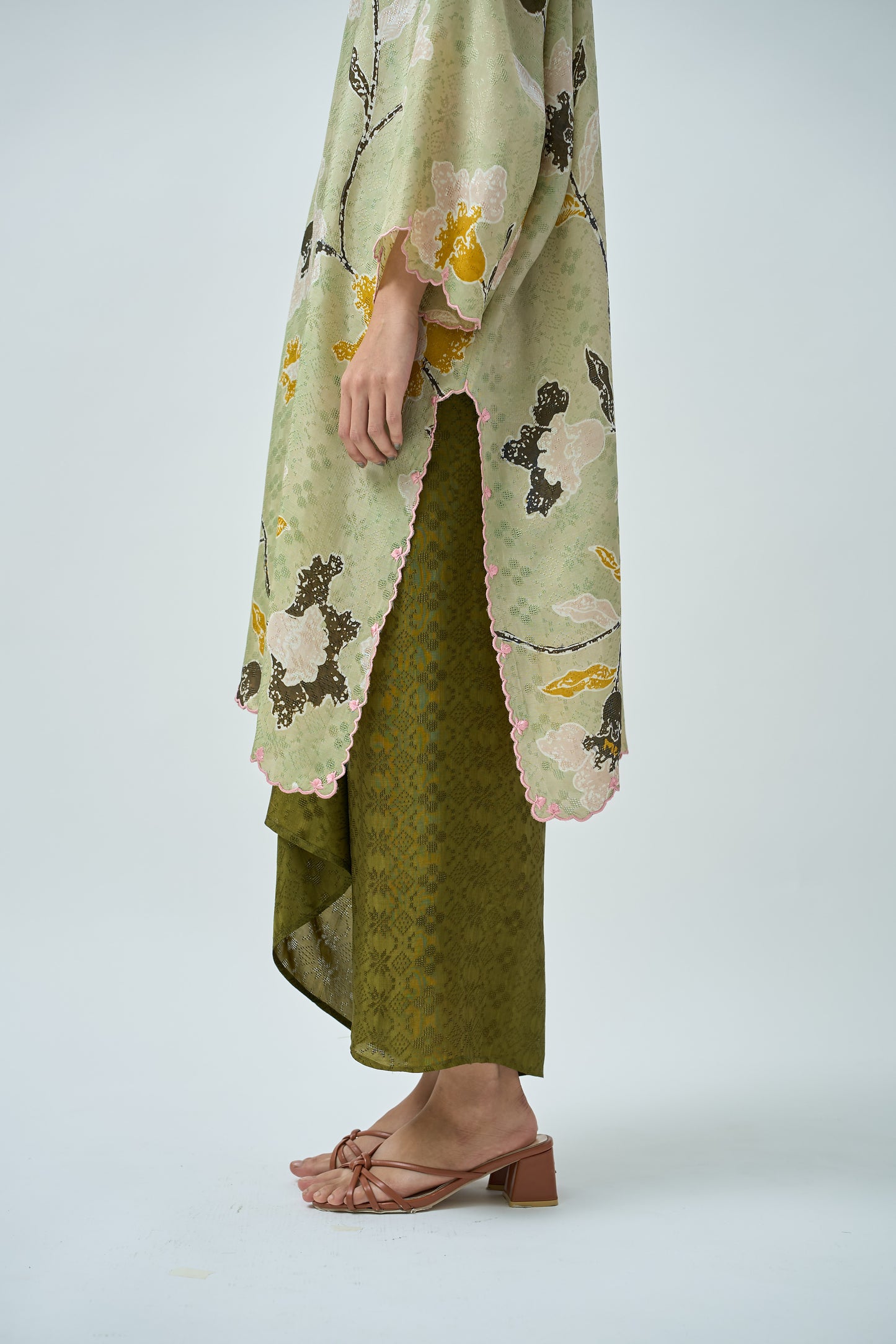 Kurung Labuh DAHLEA (05-07 GRN)
