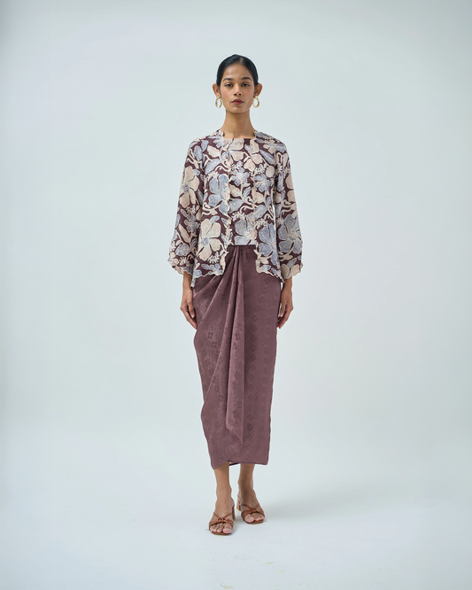 Airis Kutu Baru in Brown