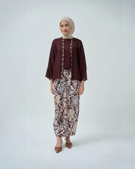 Airis Kutu Baru in Brown