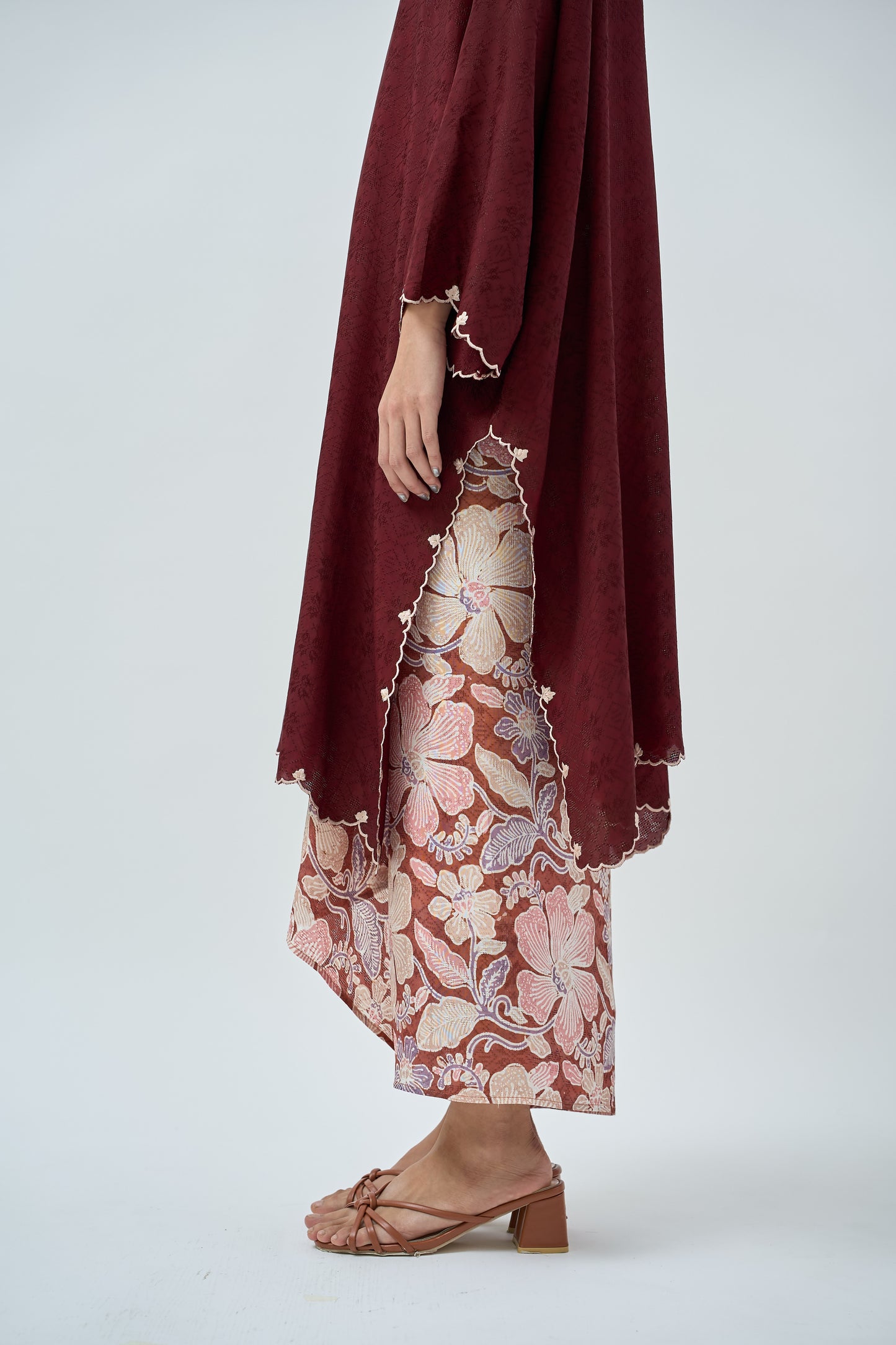 Kurung Labuh DAHLEA (05-23 MRN)