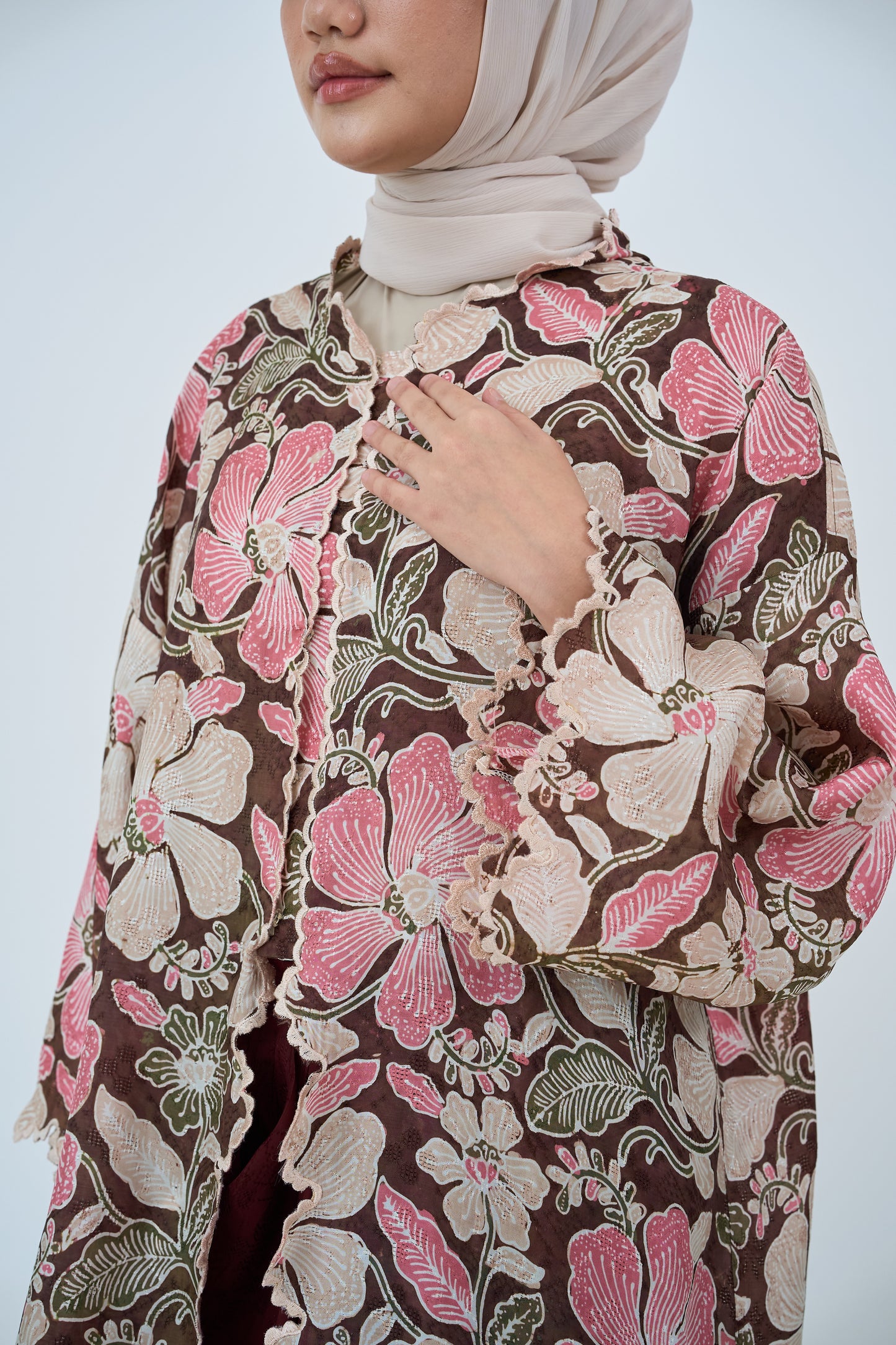 Khadeeja Kebaya Labuh in Pink