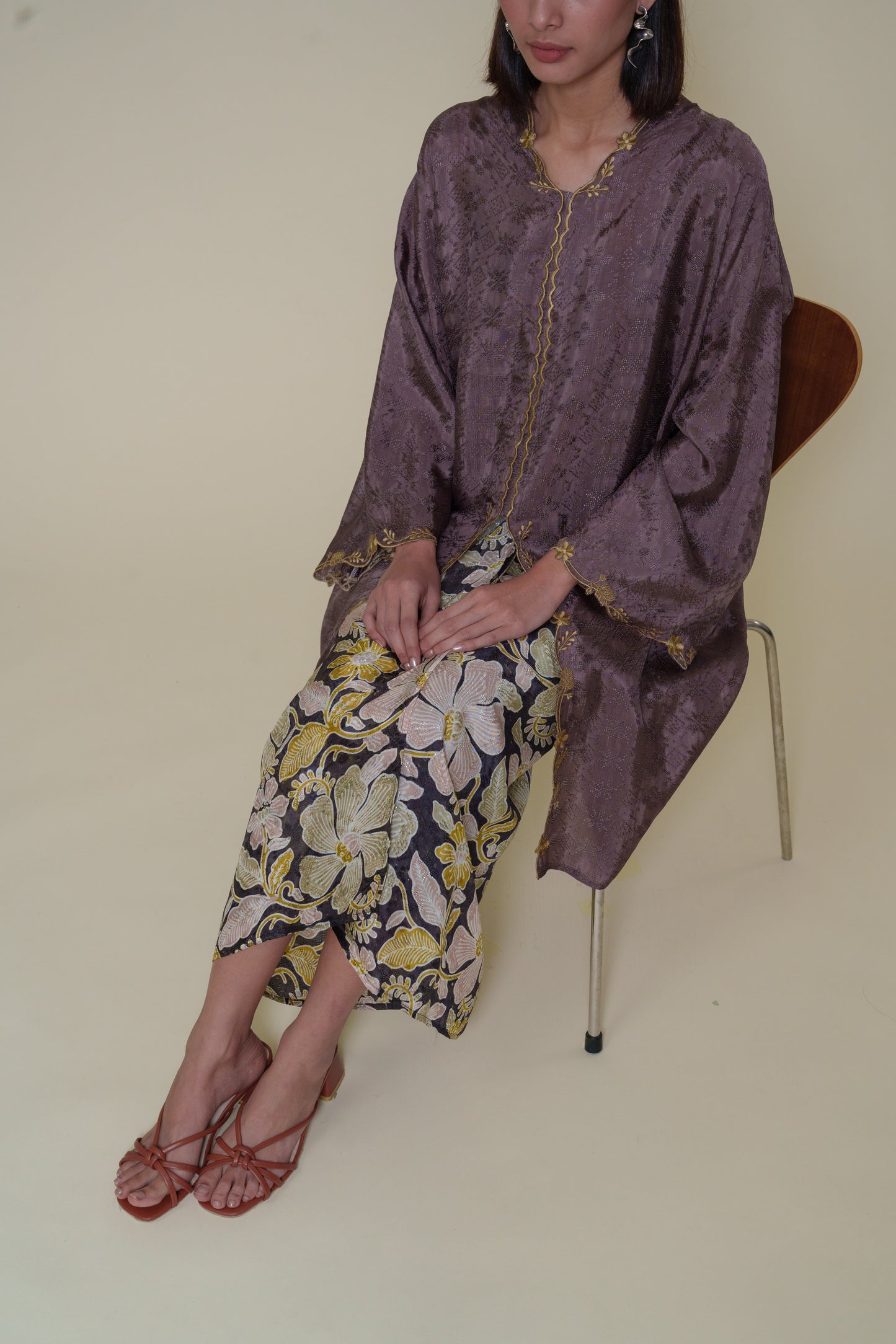 Khadeeja Kebaya Labuh in Brown