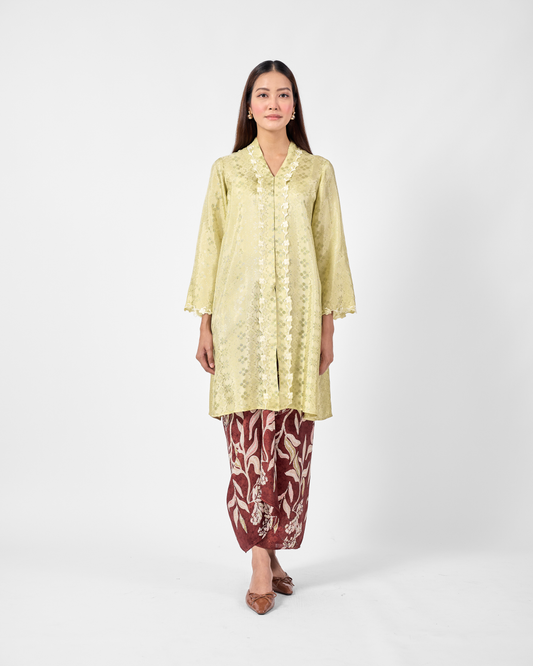 Wardah Kebarung in Green