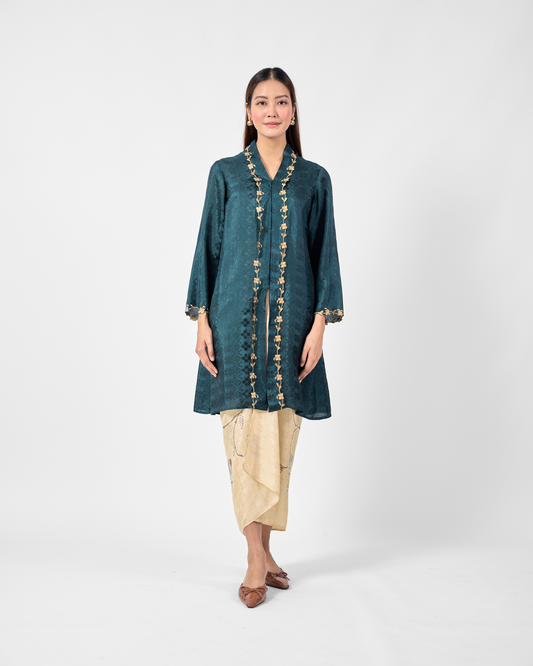 Wardah Kebarung in Green