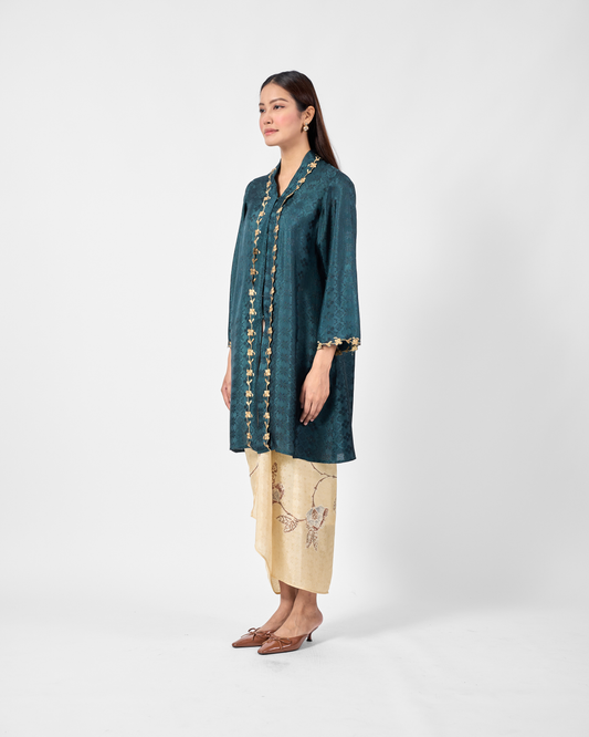 Wardah Kebarung in Green