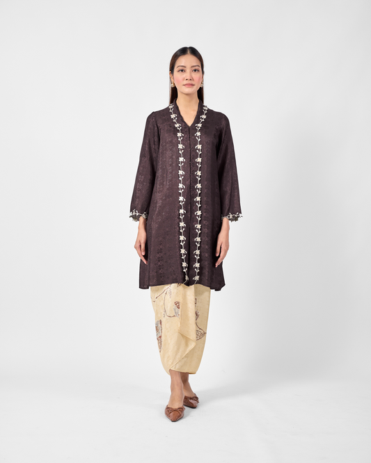 Wardah Kebarung in Brown