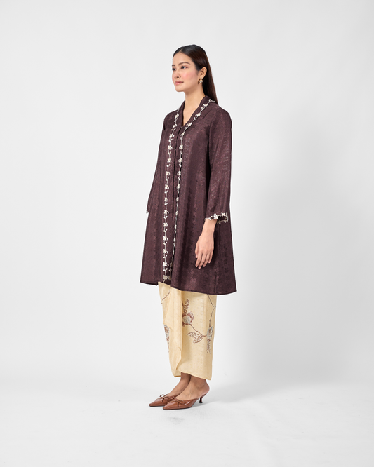 Wardah Kebarung in Brown