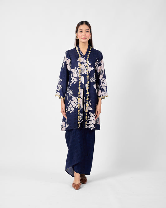 Wardah Kebarung in Blue