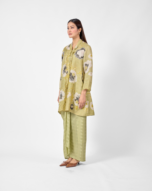 Wardah Kebarung in Green