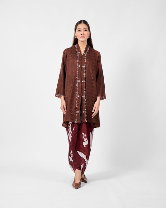 Wardah Kebarung  in Brown
