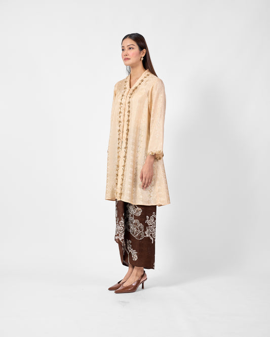 Wardah Kebarung  in Yellow