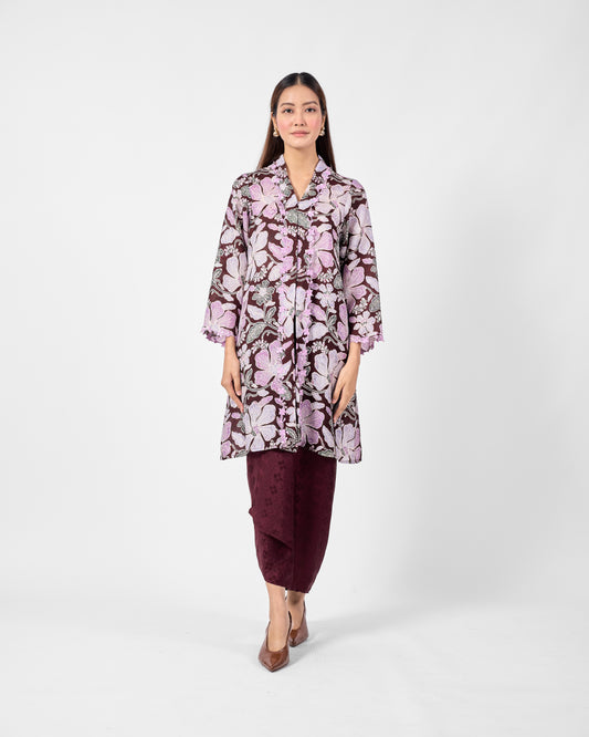 Wardah Kebarung in Purple