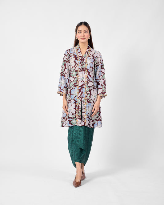 Wardah Kebarung in Green