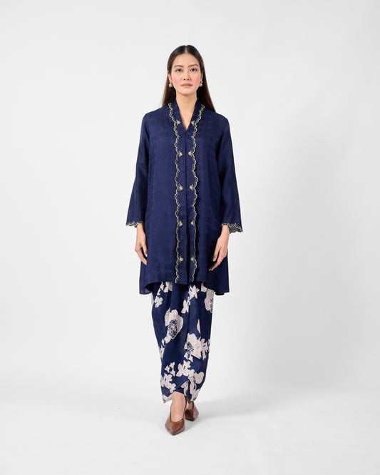 Wardah Kebarung in Blue