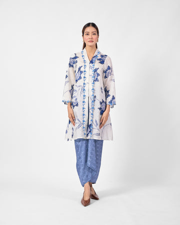 Wardah Kebarung in Blue