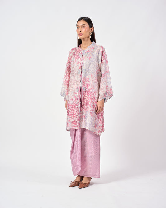 Khadeeja Kebarung in Pink