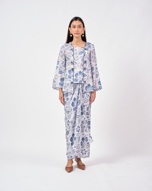 Airis Kebaya Pendek in White