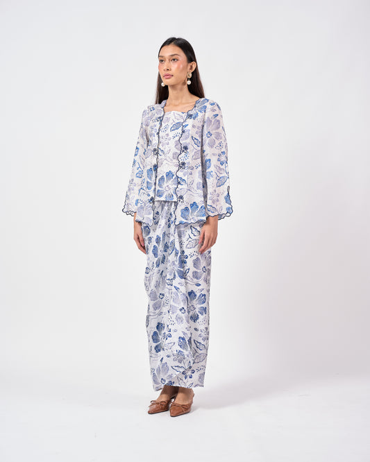 Airis Kebaya Pendek in White