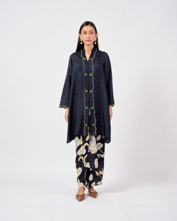 Wardah Kebarung  in Blue