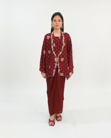 Khairin Kebaya pendek in Maroon