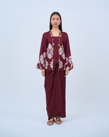 Airis Kebaya Pendek in Maroon