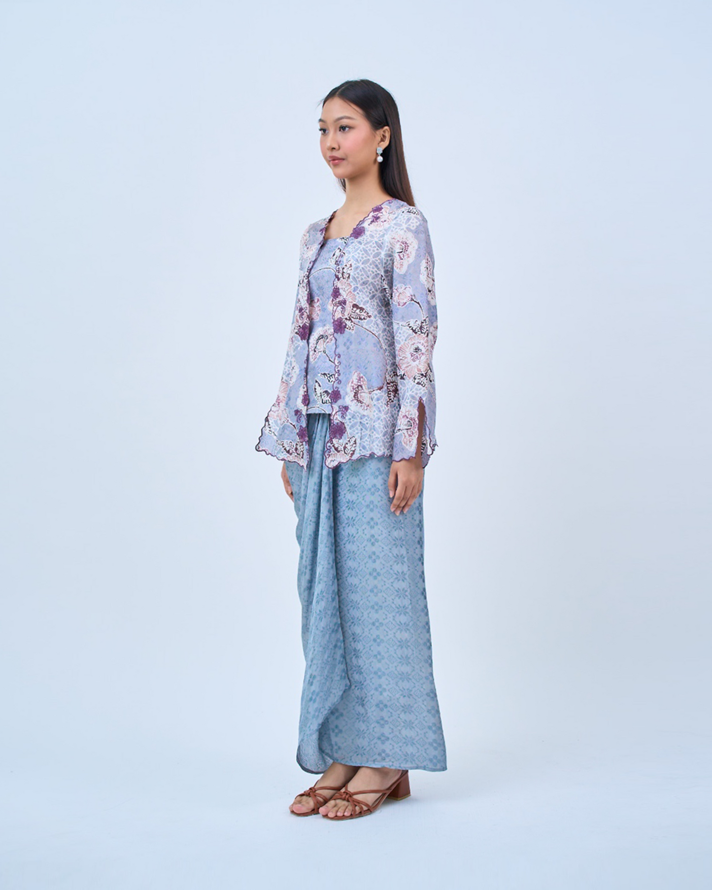 Airis Kutu Baru in Blue