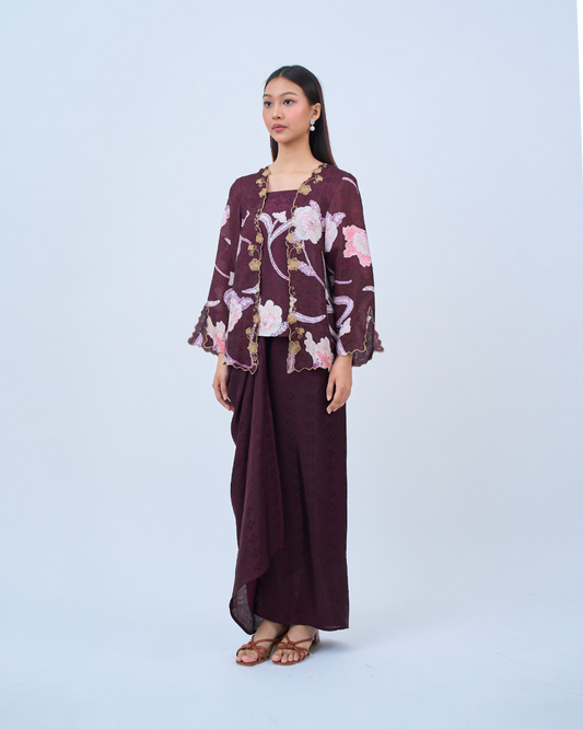 Airis Kebaya Pendek in Burgundy
