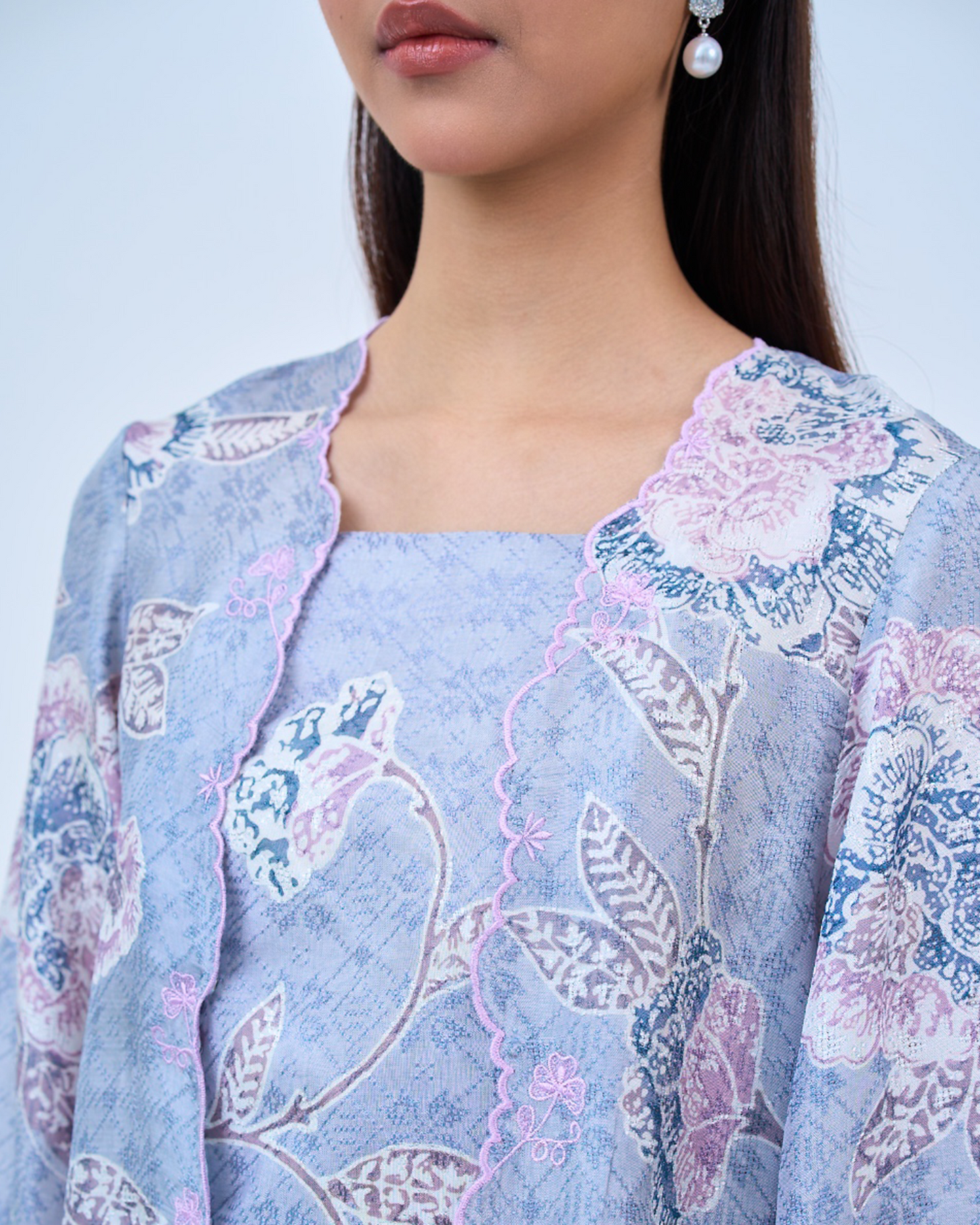 Airis Kutu Baru in Blue