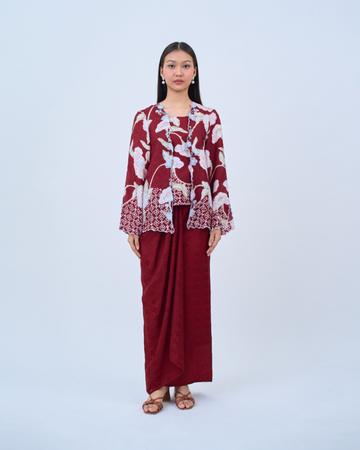 Airis Kebaya Pendek in Maroon