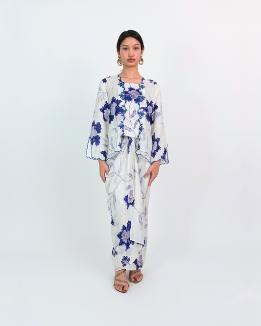 Airis Kebaya Pendek in White