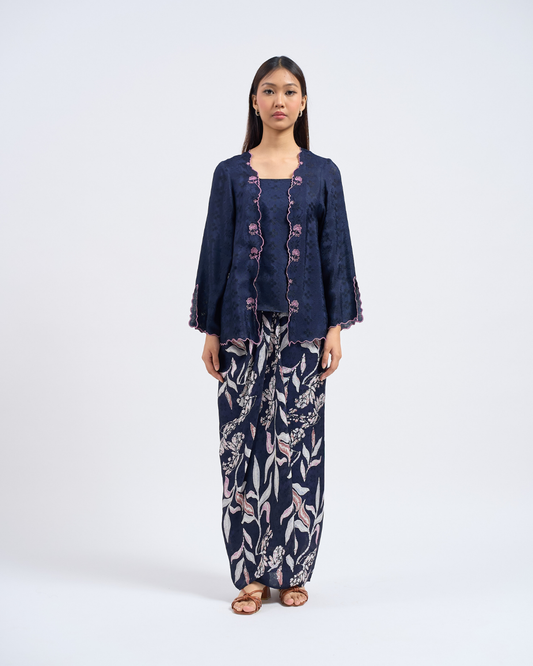 Airis Kebaya Pendek in Blue