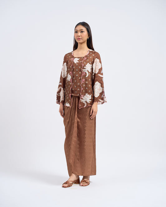 Airis Kebaya Pendek in Brown