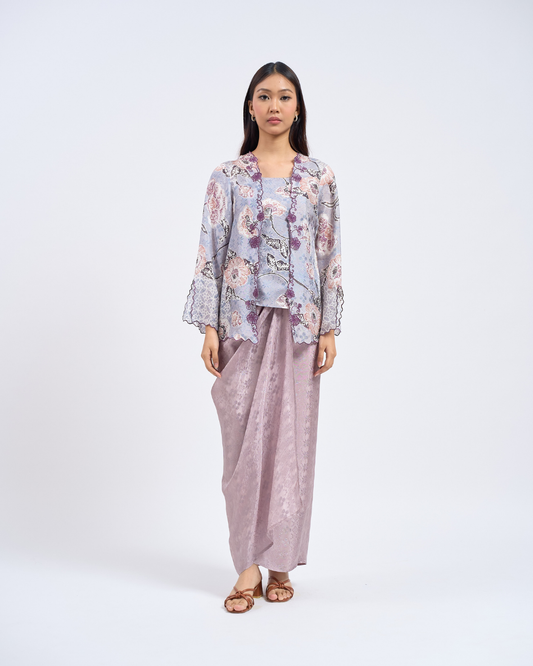 Airis Kebaya Pendek in Blue