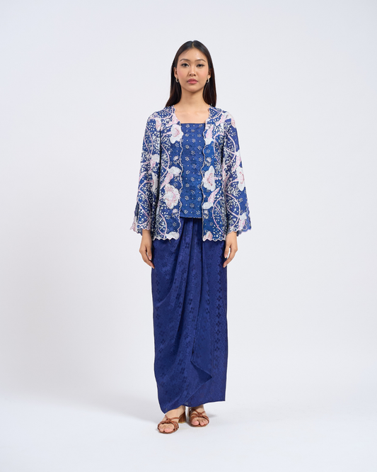 Airis Kebaya Pendek in Blue