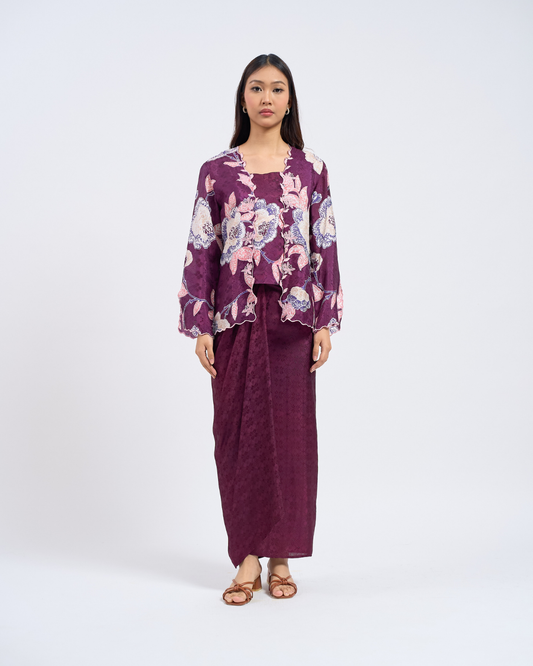 Airis Kebaya Pendek in Burgundy