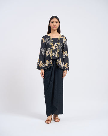 Airis Kebaya Pendek in Black