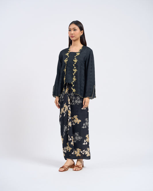 Airis Kebaya Pendek in Black
