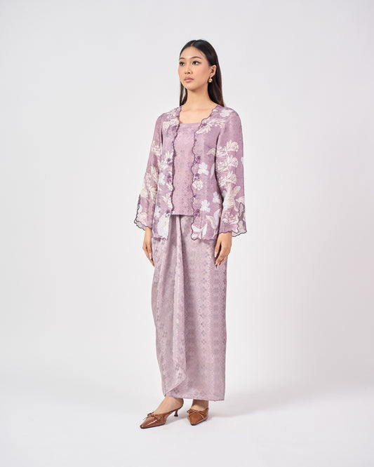 Airis Kebaya Pendek in Purple