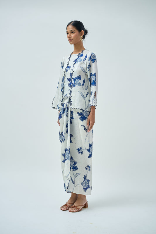 Airis Kebaya Pendek in White