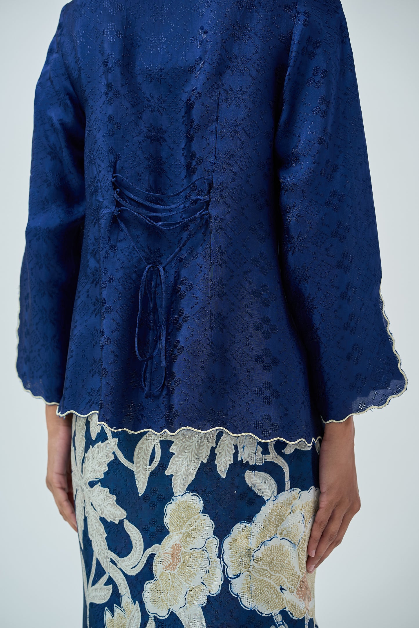 Kutu Baru AIRIS (05-18O BLU)