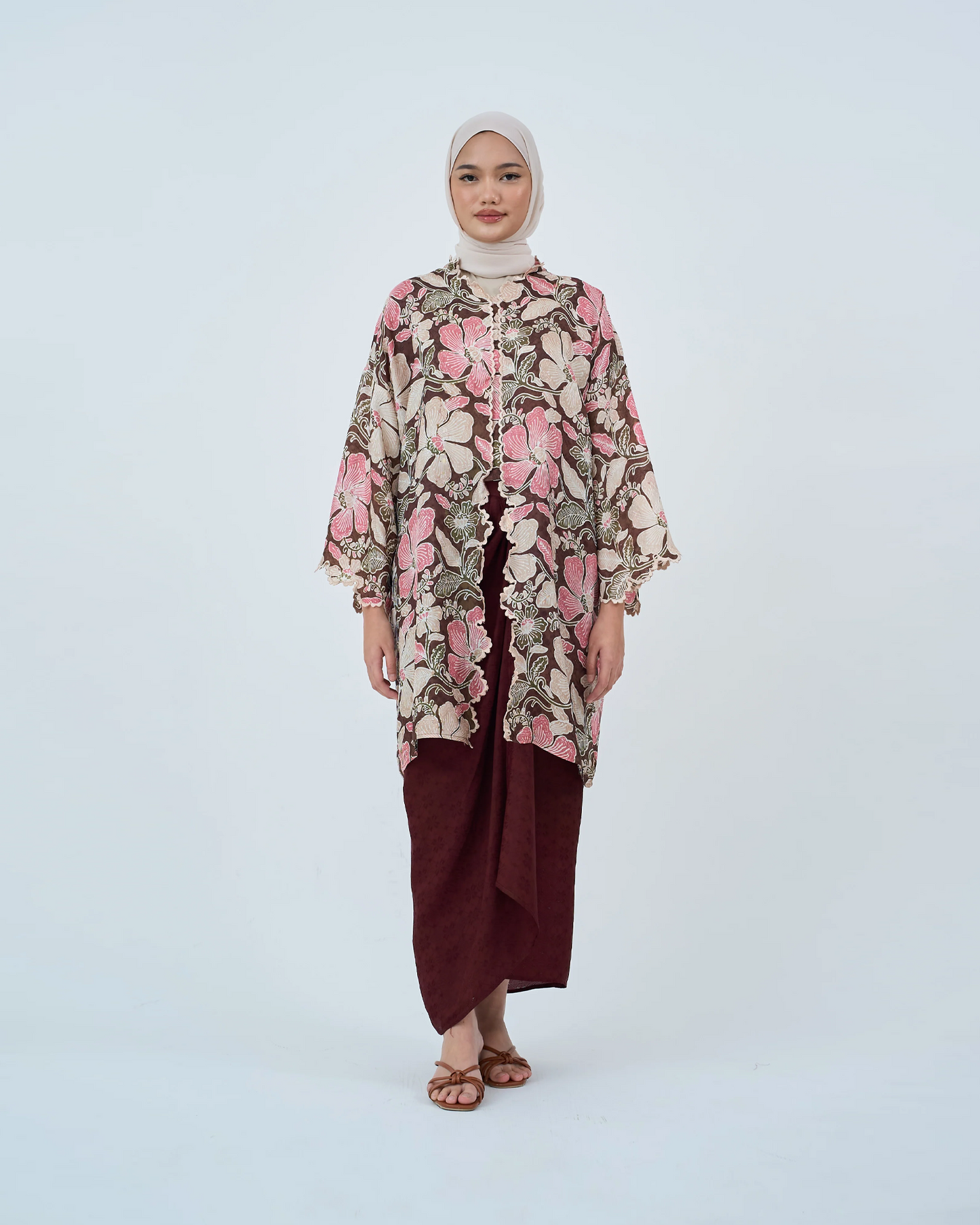 Khadeeja Kebaya Labuh in Pink