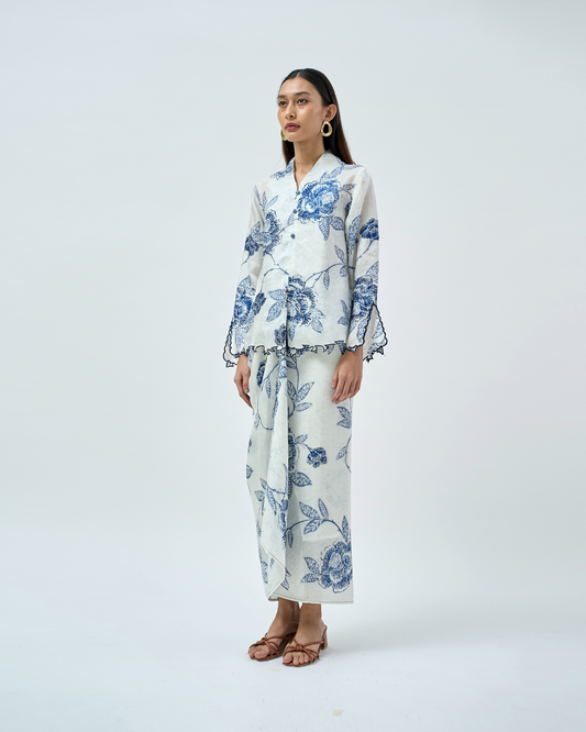 Delia Kurung Moden in White