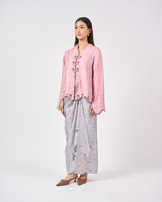 Delia Kurung Moden in Pink