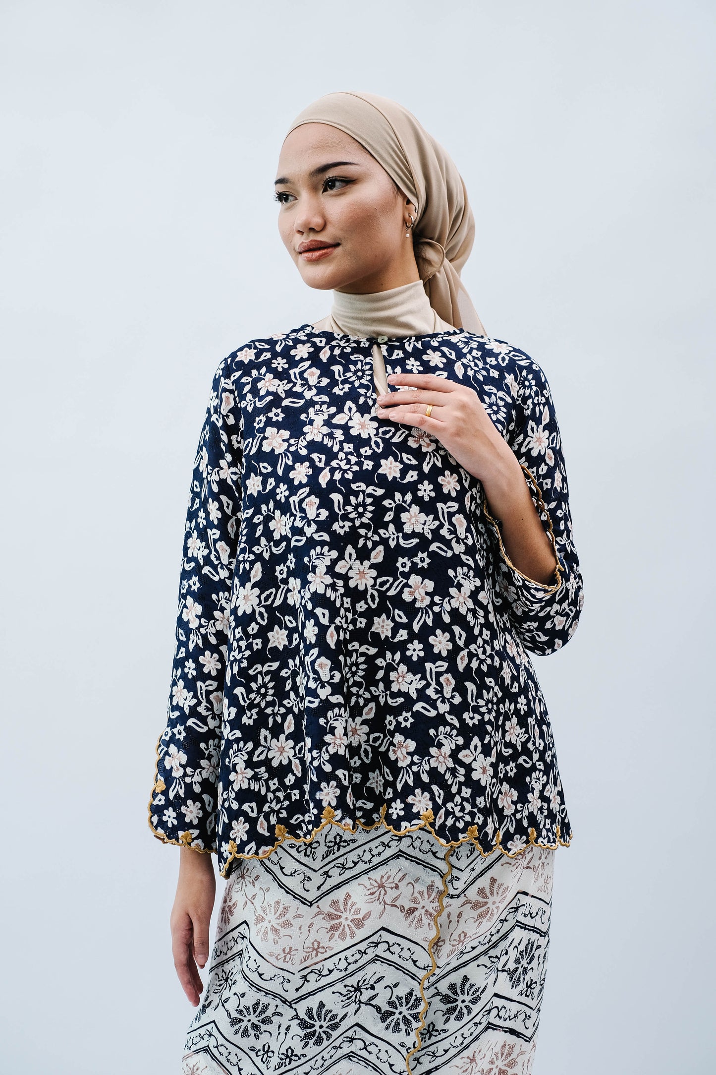 SARINA SULAM 04-04 BLU with embroidery skirt