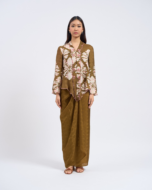 Juwita Kebaya Pendek in Brown