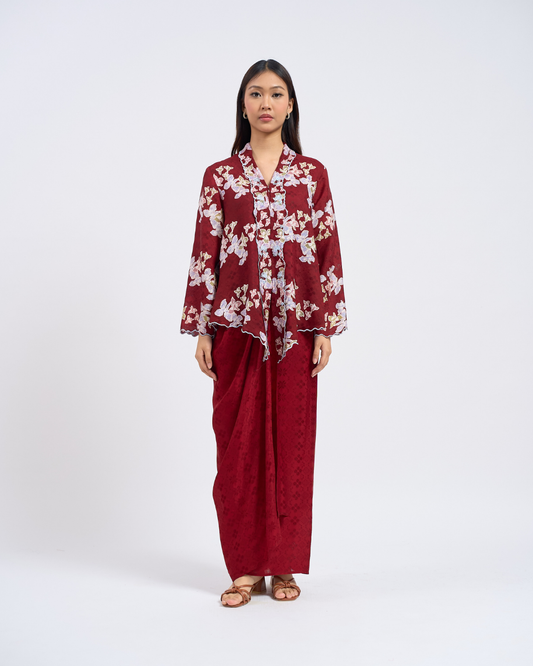 Juwita Kebaya Pendek in Maroon