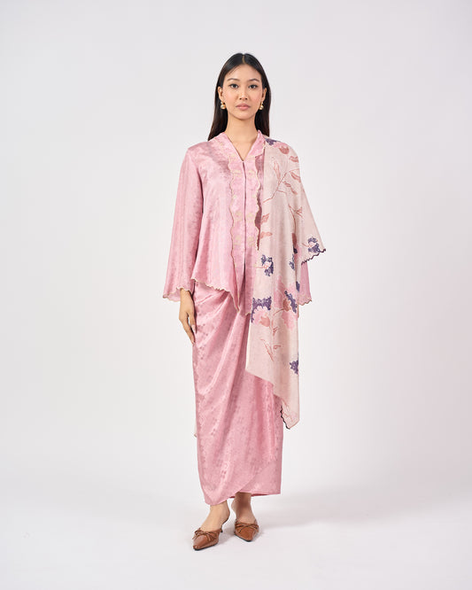 Juwita Kebaya Pendek Selendang in Pink