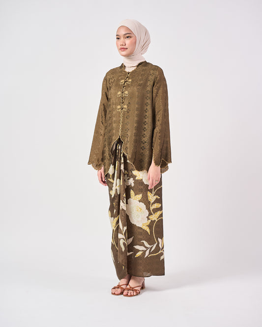 Sofea Kebaya Pendek in Brown