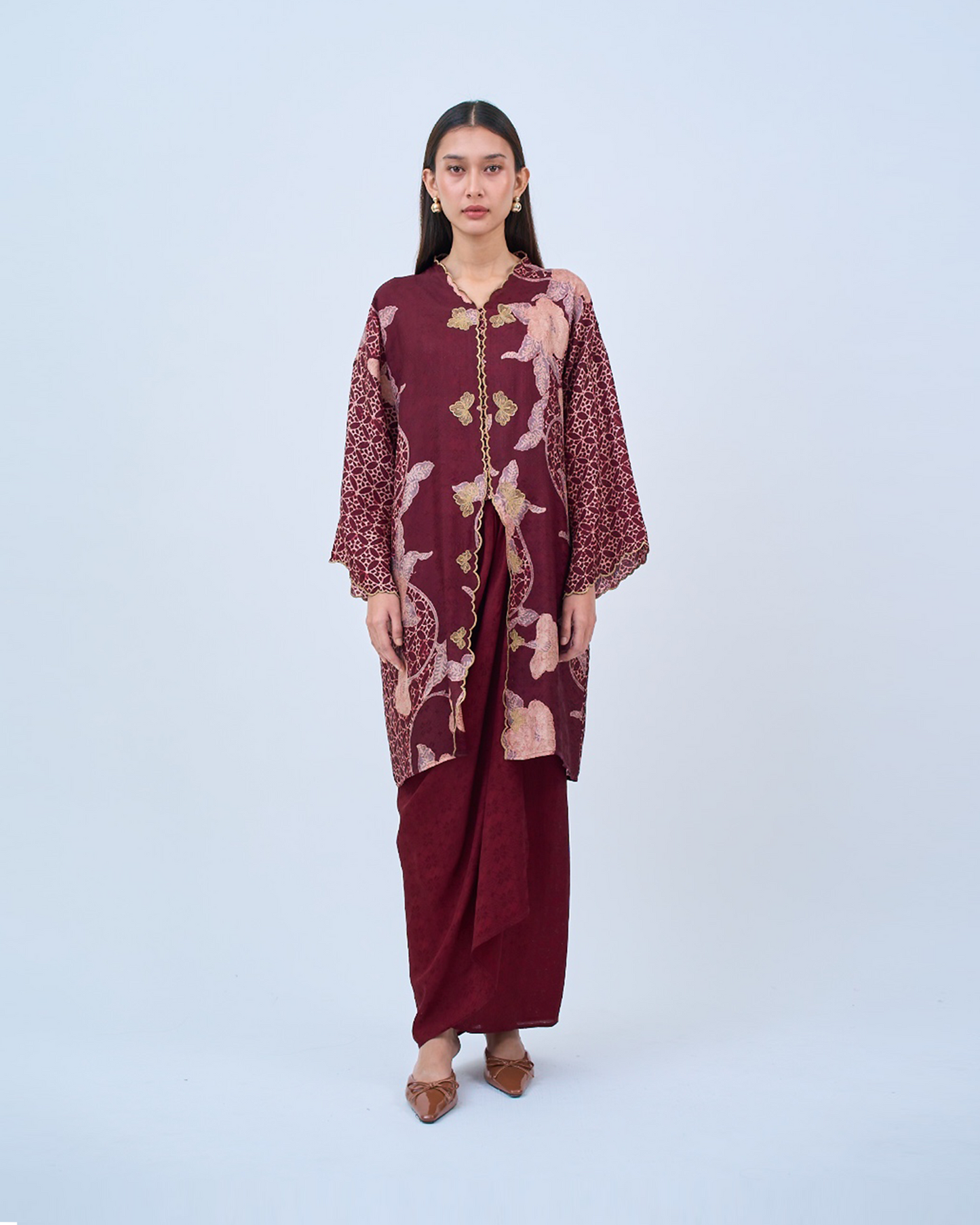 Khadeeja Kebarung in Maroon